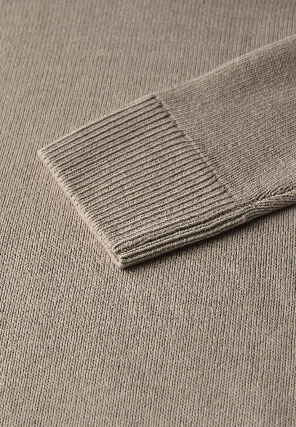 Pull à col en V