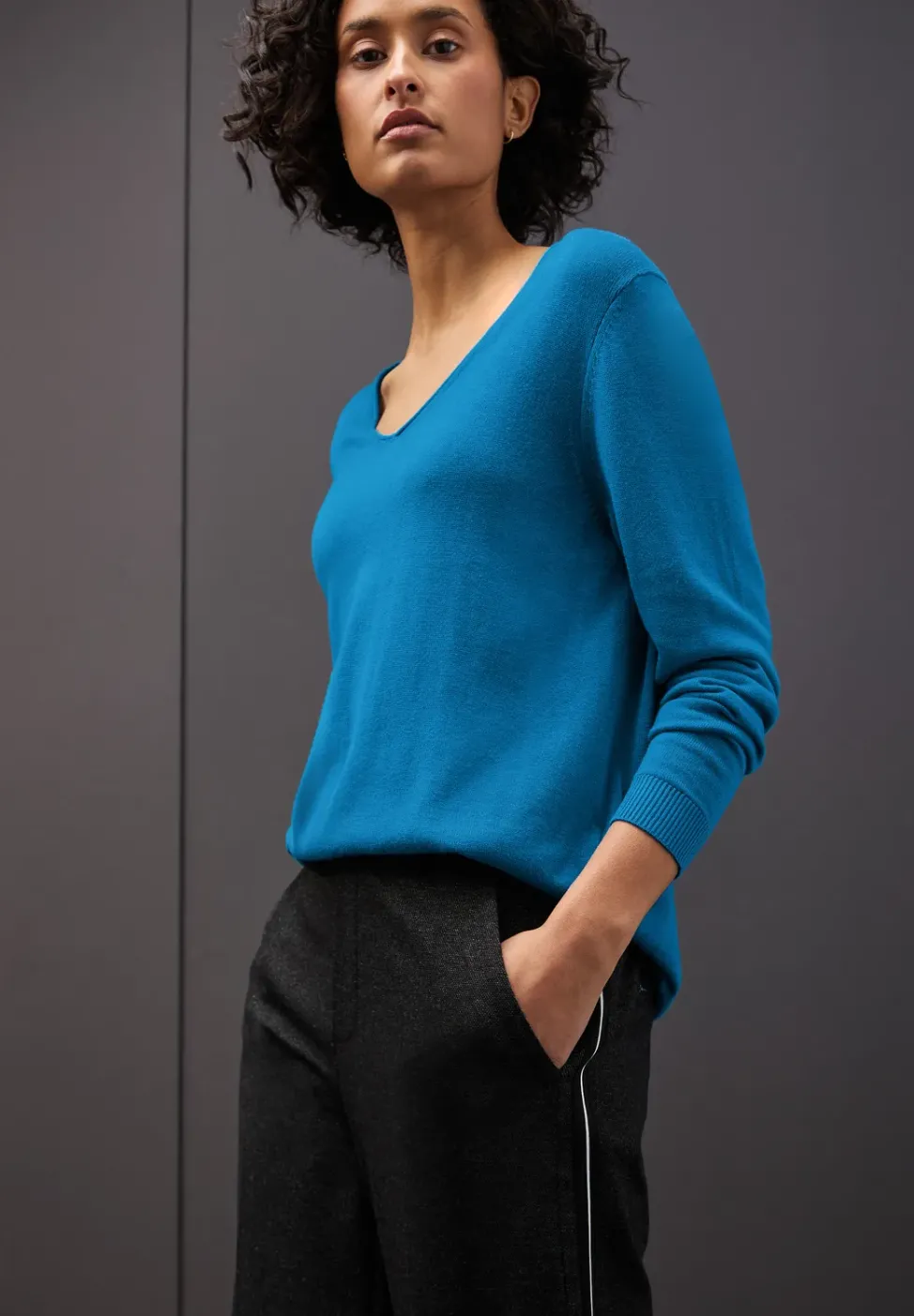 Pull à col en V
