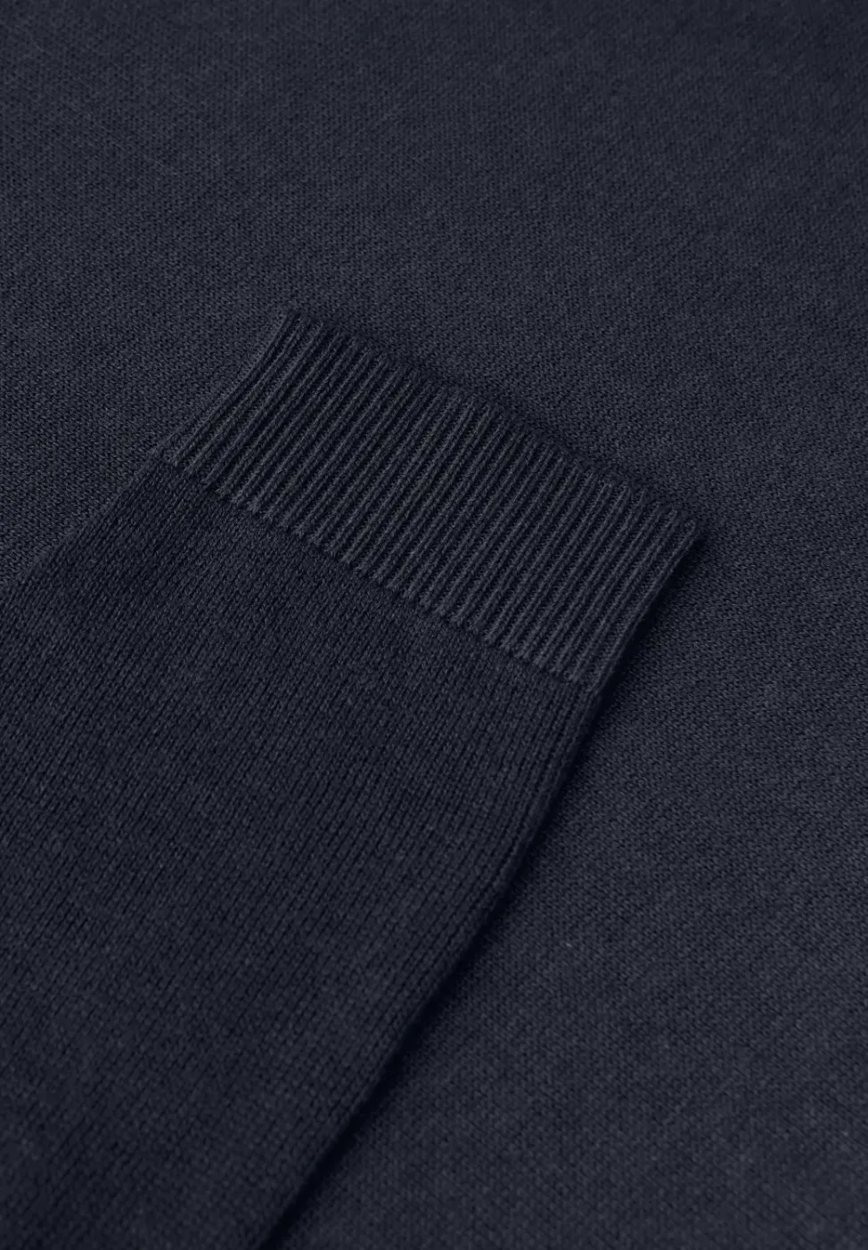 Pull à col en V