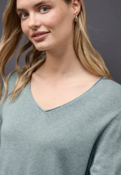 Pull à col en V