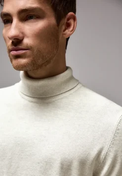 Pull à col roulé basique