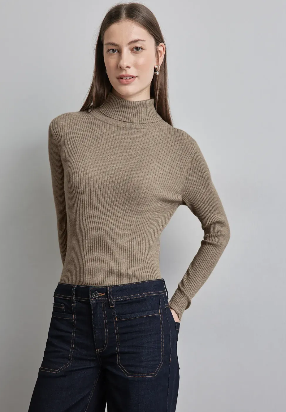 Pull à col roulé basique