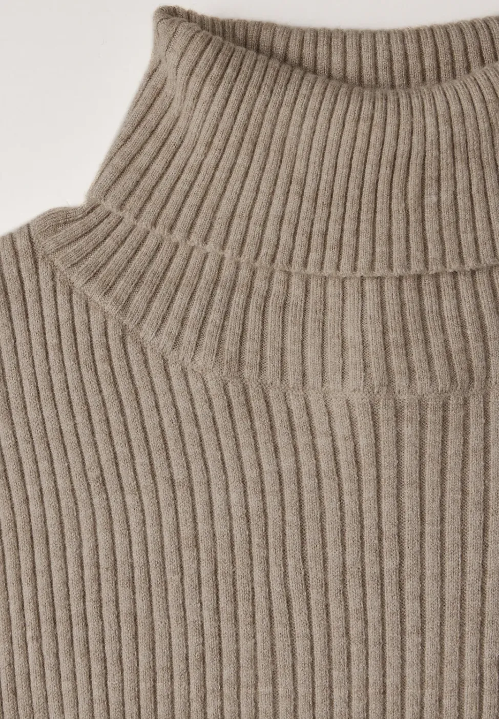 Pull à col roulé basique