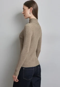 Pull à col roulé basique