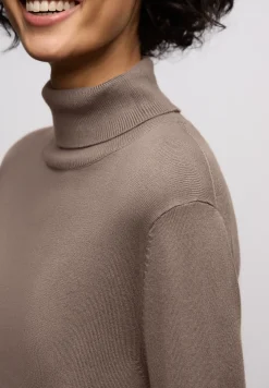 Pull à col roulé basique