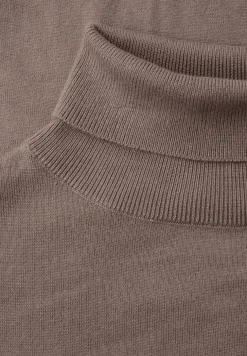 Pull à col roulé basique