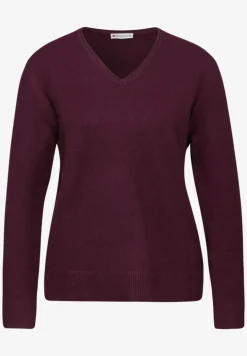 Pull douillet à col en V