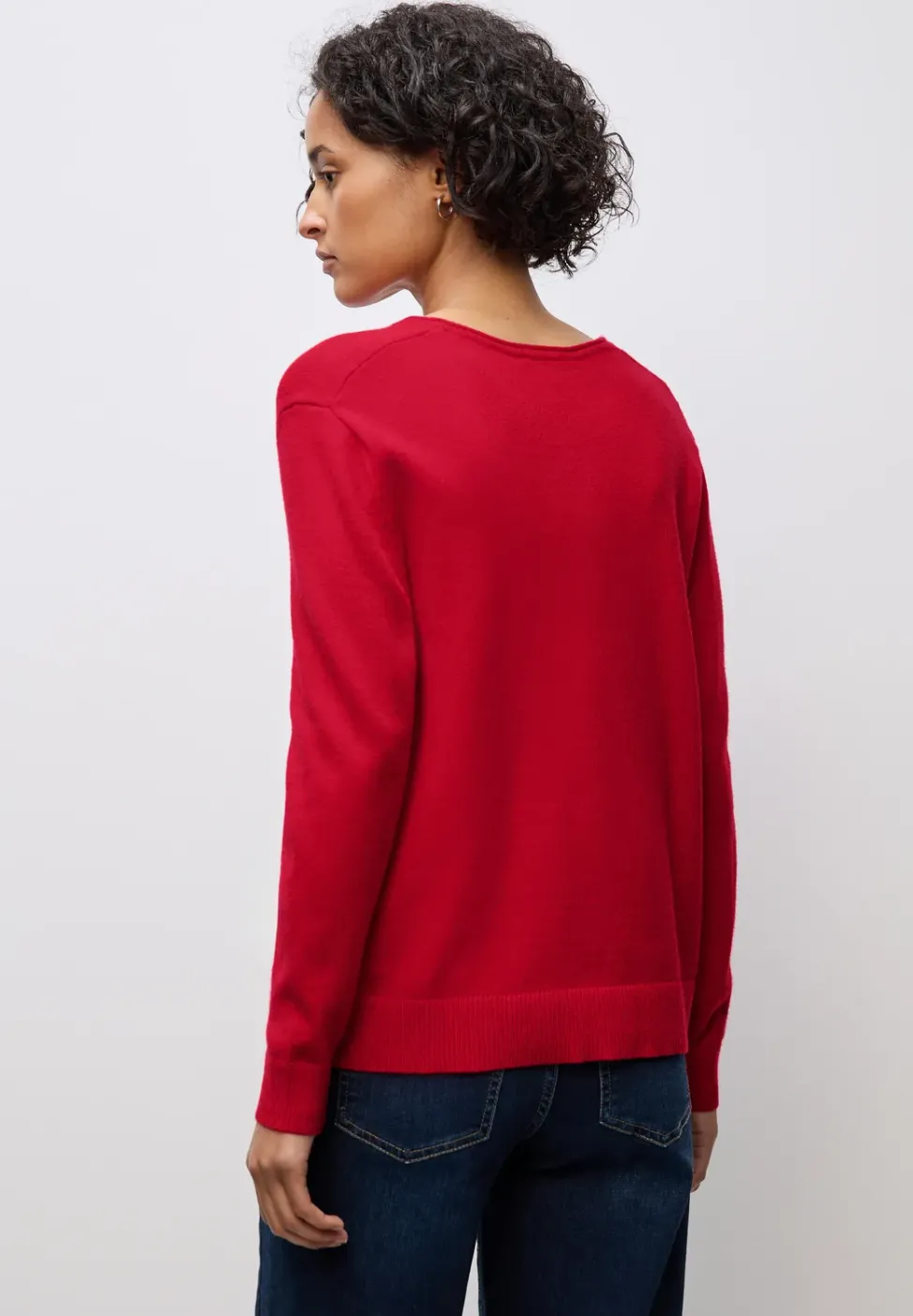 Pull douillet à col en V