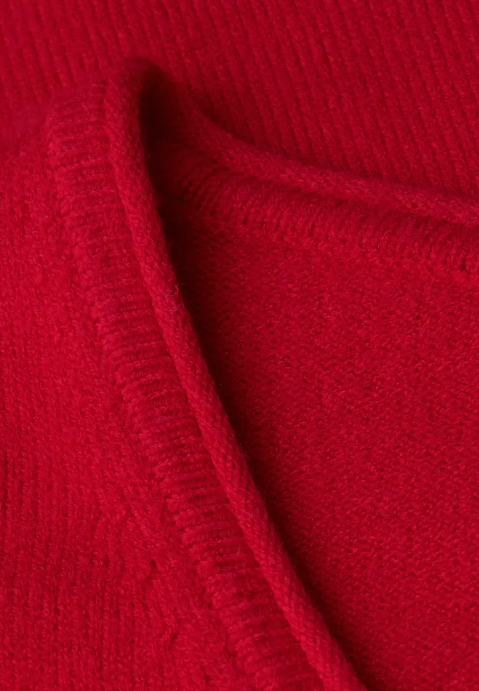 Pull douillet à col en V