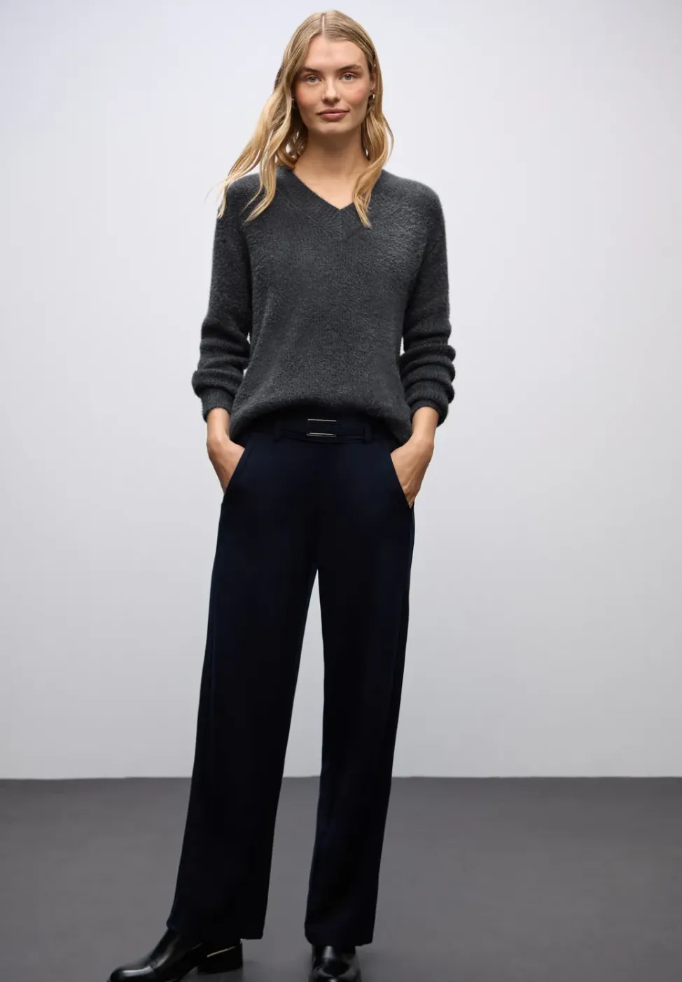 Pull douillet à col en V