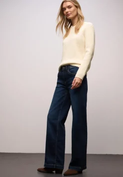 Pull en chenille