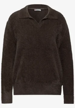 Pull en fil de plume