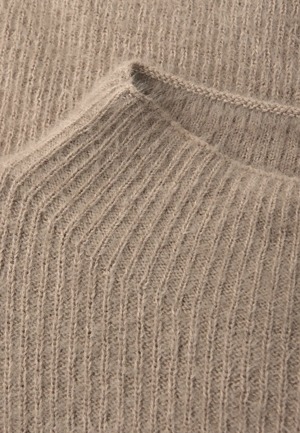 Pull en fil de plume