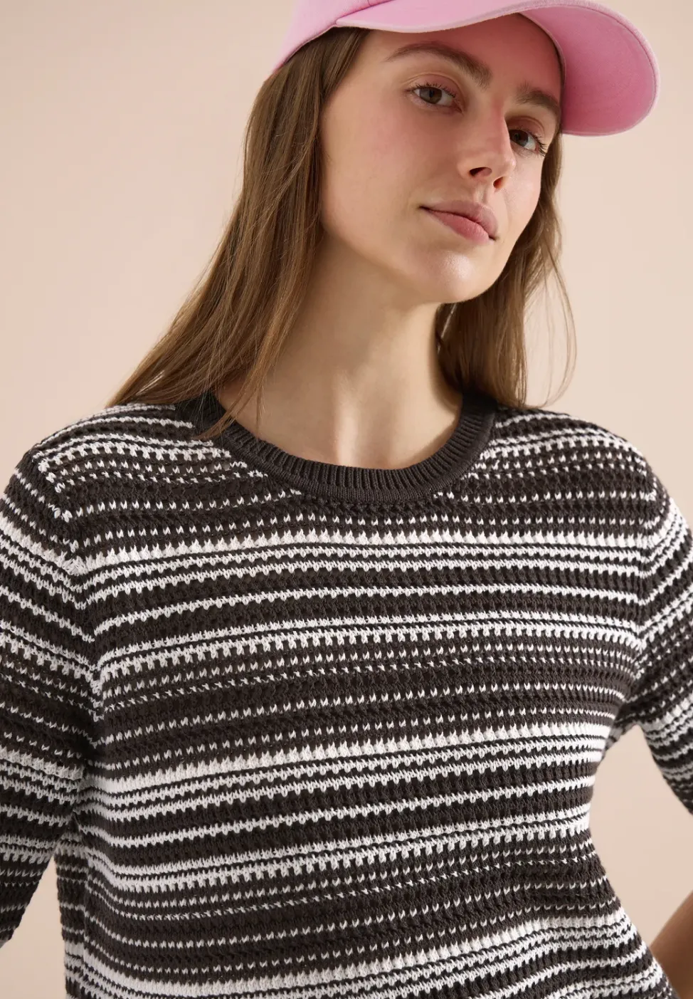 Pull à manches courtes, col rond et rayures