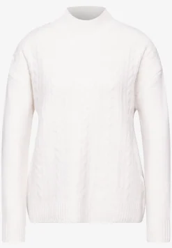 Pull à motif tricoté