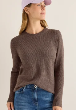 Pull-over avec détails structurés