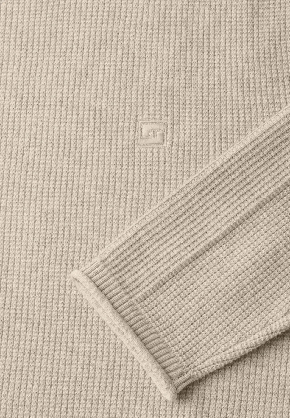 Pull-over à la structure fine