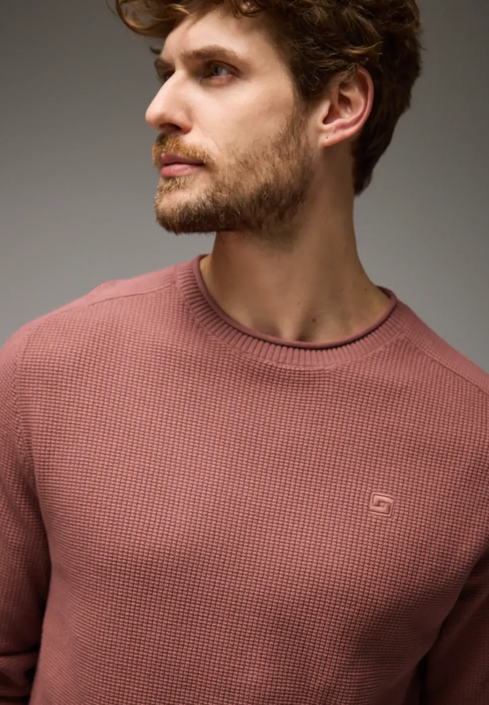 Pull-over à la structure fine