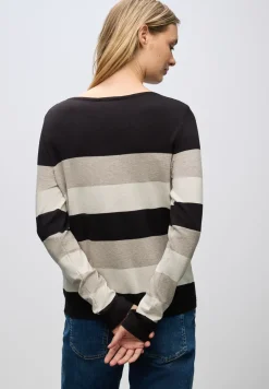 Pull à rayures