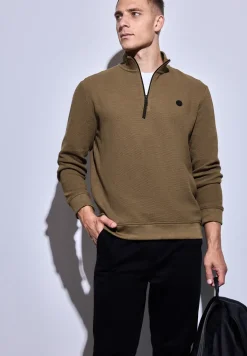 Pull structuré avec troyer