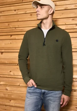 Pull structuré avec troyer