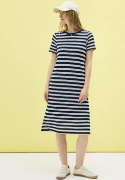 Robe ajourée rayée