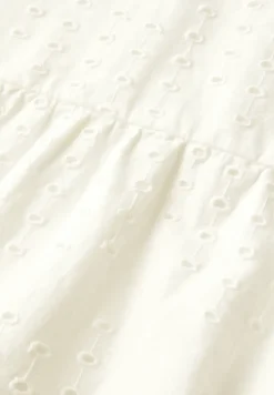 Robe avec broderie ajourée