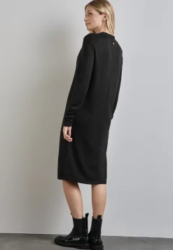 Robe avec détail de boutons