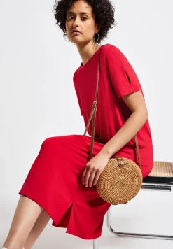 Robe avec détail de fente