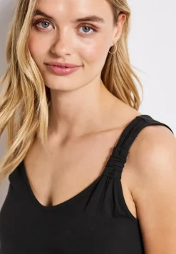Robe avec détail de nœuds