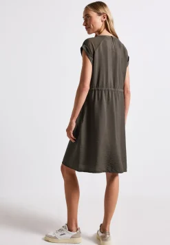 Robe avec détails en maille