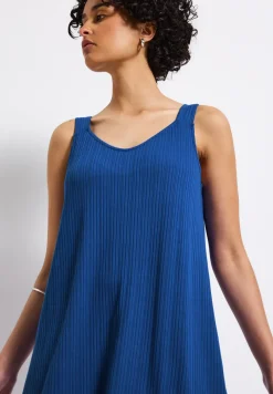 Robe à bretelles en couleur unie