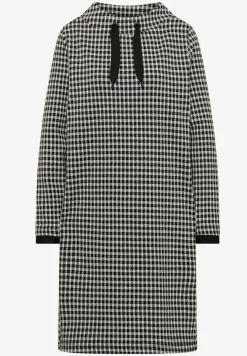 Robe à carreaux