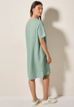 Robe à col fendu