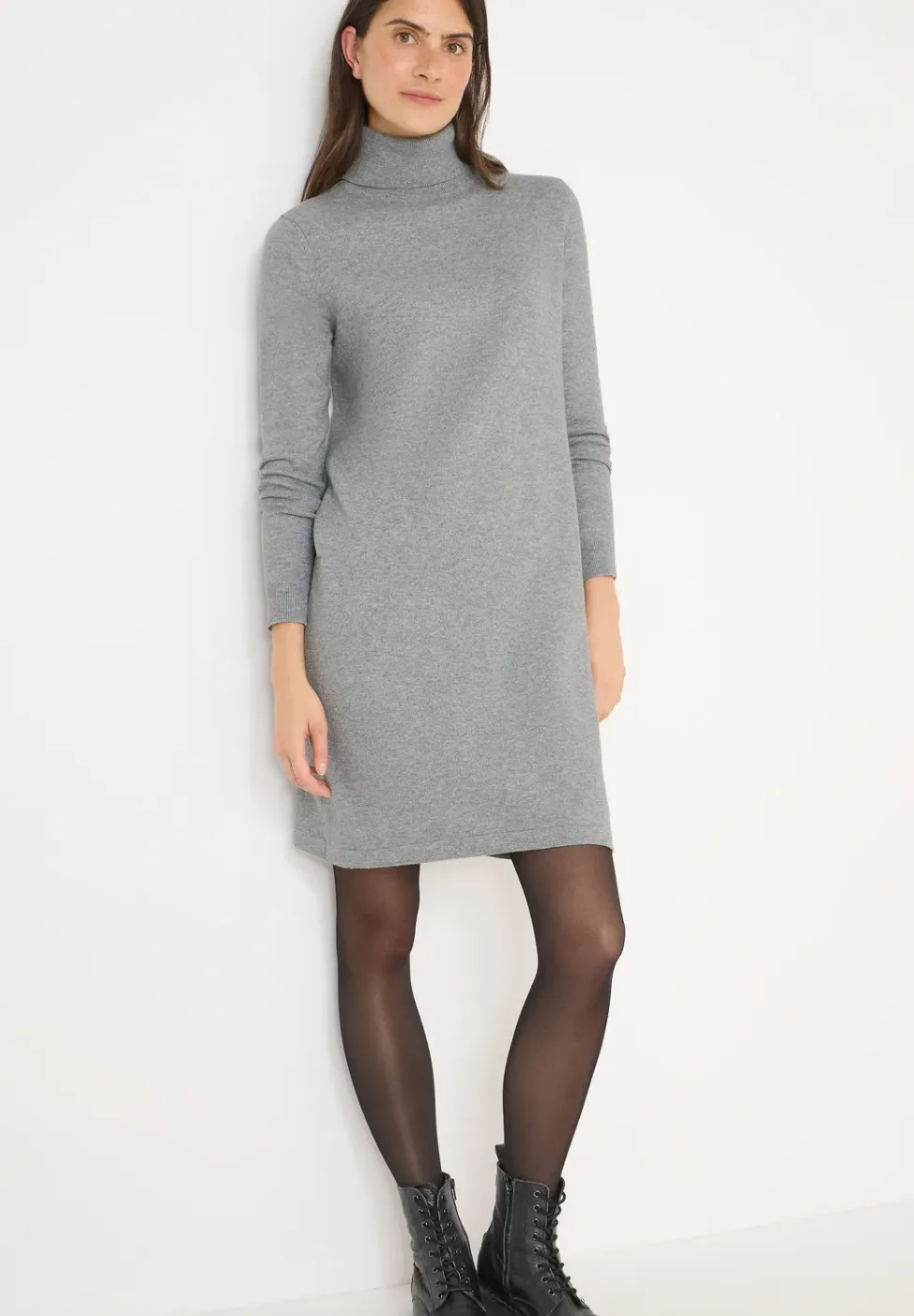 Robe douillette à col roulé
