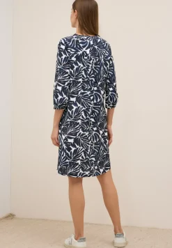 Robe d'été à motifs