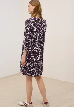 Robe d'été à motifs