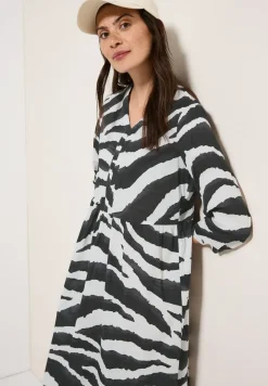 Robe en coton à motifs