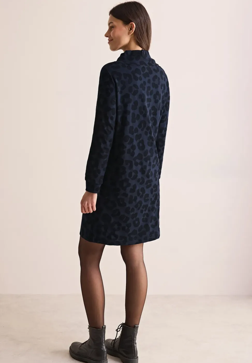 Robe en jacquard léopard