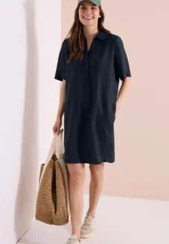 Robe en lin jusqu'au genou