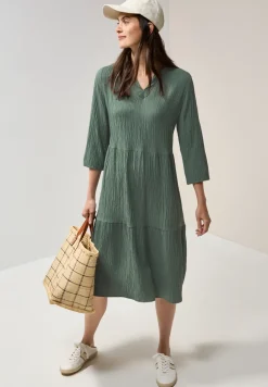 Robe en seersucker avec volants