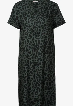 Robe en sergé à motifs