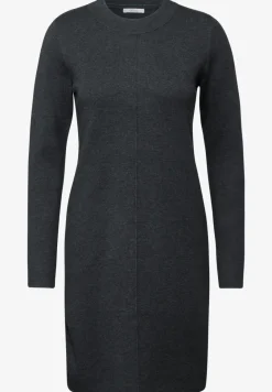 Robe en tricot longueur genou