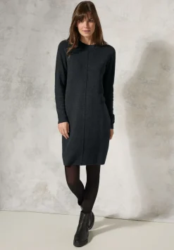 Robe en tricot longueur genou