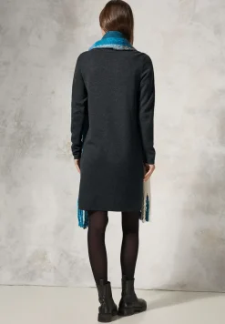 Robe en tricot longueur genou