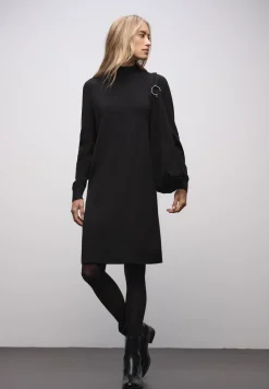 Robe en tricot Turtleneck