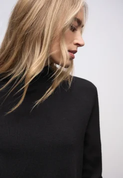 Robe en tricot Turtleneck