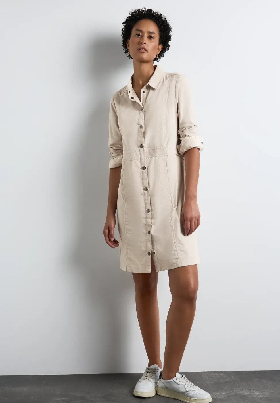Robe en velours côtelé