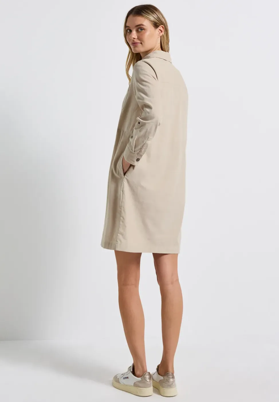 Robe en velours côtelé