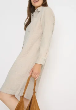 Robe en velours côtelé